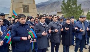 Deputatlığa namizəd Şəhidlər Xiyabanını ziyarət etdi -     FOTOLAR — foto 2