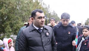 Deputatlığa namizəd Şəhidlər Xiyabanını ziyarət etdi -     FOTOLAR — foto 1
