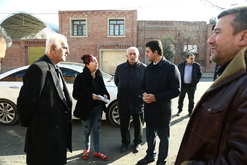 Seçicilər: Birmənalı olaraq Naqif Həmzəyevə səs verəcəyik -     FOTO - VİDEO
