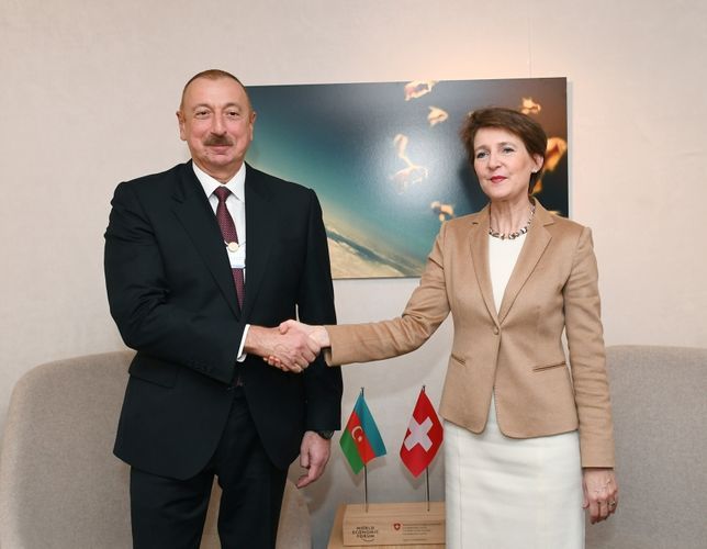 İlham Əliyev İsveçrə Prezidenti ilə görüşdü