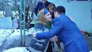 Lerikdən deputatlığa namizəd Fərid Şahbazlı qapı-qapı seçicilərlə görüşür -     FOTOLAR — foto 7
