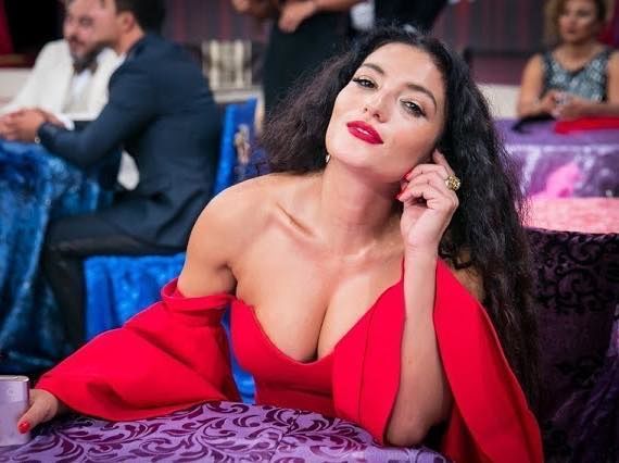 Dilarə yenə soyundu -     FOTO