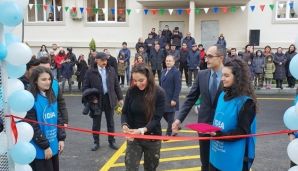 Leyla Əliyeva abadlaşdırılan həyətin açılışında iştirak etdi — foto 3