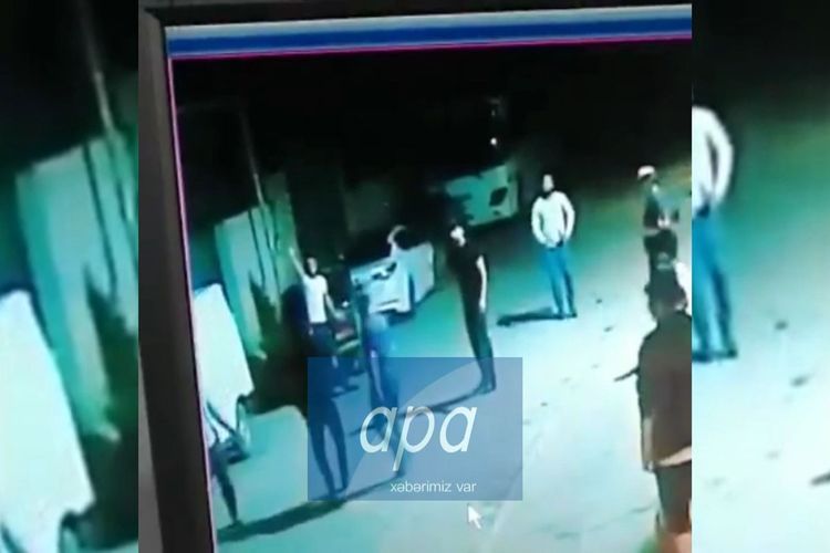 Bakıda kriminal avtoritetin öldürülmə anının görüntüləri yayıldı -         VİDEO