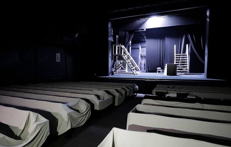Teatrların açılmasına icazə verildi