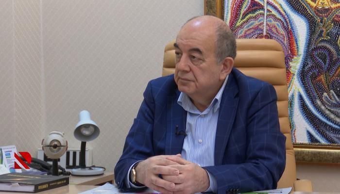 Koronavirusdan qorunmaq üçün eynək də taxmaq lazımdır -     Həkim