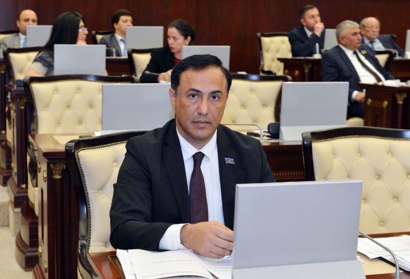 Elman Nəsirov: “Paşinyanın burnu bərk əzildi”
