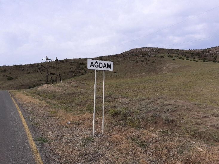 Ağdamda beş yeni məhəllə salınır: Şəhər sıfırdan inşa edilir:     GÖYDƏLƏNLƏR UCALDILIR