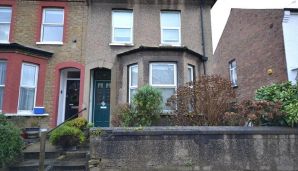 Ülvi Quliyevin oğlu Londonda 1.3 milyonluq ev aldı -       Şirkətlərinin SİYAHISI — foto 6