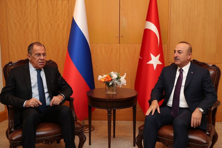 Lavrovla Çavuşoğlu "3+3" platformasını müzakirə etdi