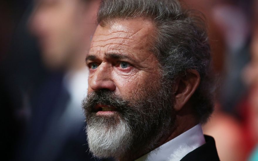 Mel Gibson koronavirusa yoluxdu