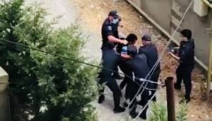 Bakıda qaydaları pozan şəxs polisə bıçaqla müqavimət göstərdi -     VİDEO — foto 1