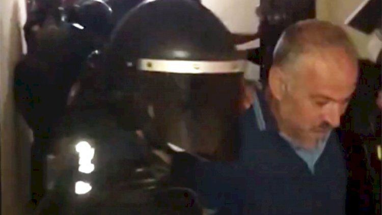 Polisin başına zibil atanlarla bağlı       RƏSMİ AÇIQLAMA