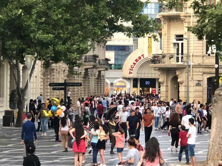 "Tarqovi" sərtləşdirilmiş karantin rejimindən saatlar öncə -         FOTO