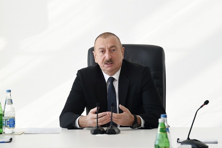 Dövlət başçısı: “Çox danışmaq istəmirəm, amma bilirəm nə baş verir”