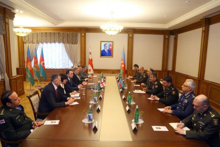 Azərbaycan və Gürcüstan Müdafiə nazirlərinin görüşü oldu