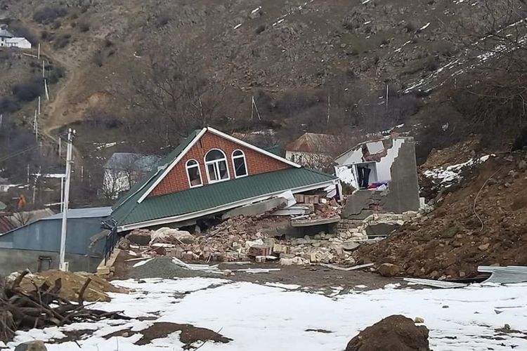 Lerikdə sürüşmə nəticəsində xəsarət alanlarla bağlı     AÇIQLAMA
