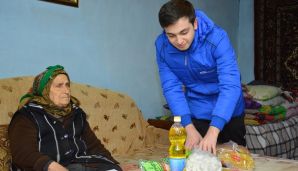 Heydər Əliyev Fondu tənha yaşayan yaşlı insanlara yardım etdi -       FOTOLAR — foto 4