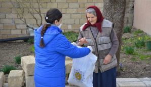 Heydər Əliyev Fondu tənha yaşayan yaşlı insanlara yardım etdi -       FOTOLAR — foto 7