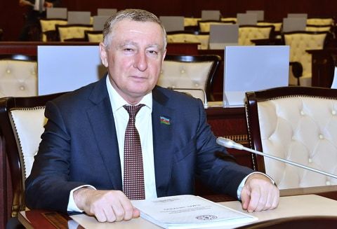 “Embawood”un sabiq rəhbəri:       “Nə ixtiyarla etimada dönük çıxırlar?!”
