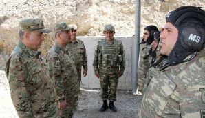 Məhərrəm Əliyev və Zakir Həsənov ön xətdəki hərbi hissələrdə -     VİDEO — foto 3