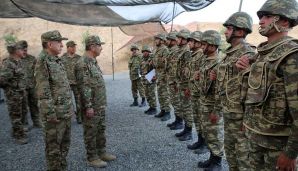 Məhərrəm Əliyev və Zakir Həsənov cəbhəboyu zonada növbəti hərbi hissədə olublar -       VİDEO — foto 1