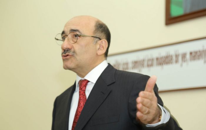 Əbülfəs Qarayevə yeni ittiham -      “Dədə Qorqud”un 1 milyonunu...