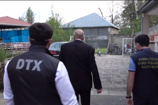 DTX-nin tutduğu vəzifəli şəxs işdən çıxarıldı -       FOTO