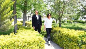 İlham Əliyev Pirsaat Baba ziyarətgahının yenidən qurulması çərçivəsində görülən işlərlə tanış oldu -   FOTO — foto 4
