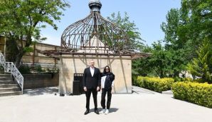 İlham Əliyev Pirsaat Baba ziyarətgahının yenidən qurulması çərçivəsində görülən işlərlə tanış oldu -   FOTO — foto 8