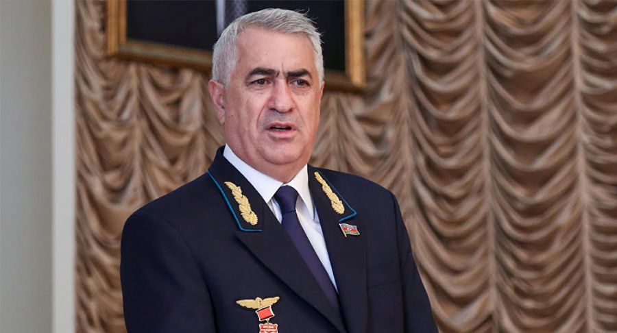 Cavid Qurbanov şübhəli və “çox profilli” şirkətlə 2 müqavilə bağladı