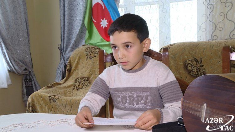 Saz almaq üçün yığdığı pulu Orduya bağışladı -         FOTO