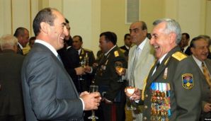 Ermənistanın keçmiş müdafiə nazirinin Kürdəmirdə yaşayan bacısı: “Qardaşım oğlumun Azərbaycanın səngərində olduğunu bilmirdi…" — foto 1