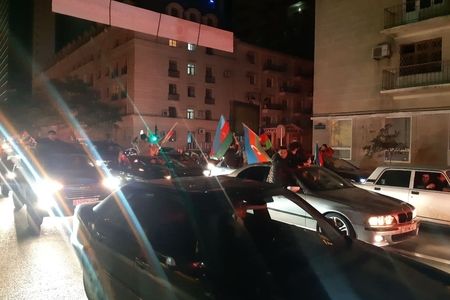 Bakı qələbəni qeyd edir -     VİDEO