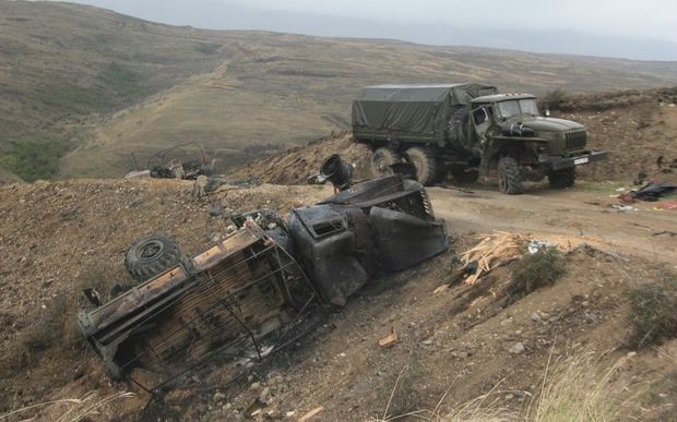 Düşmənin tərk etdiyi minaatan batareyası və döyüş postları -       YENİ VİDEO