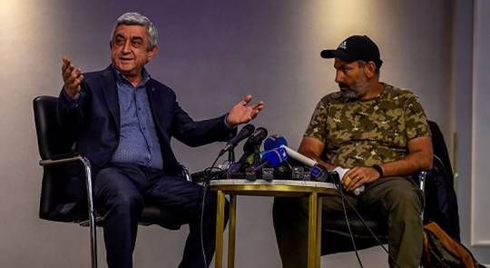 “Yeddi rayonu təhvil verməsək, Stepanakerti itirəcəyik”