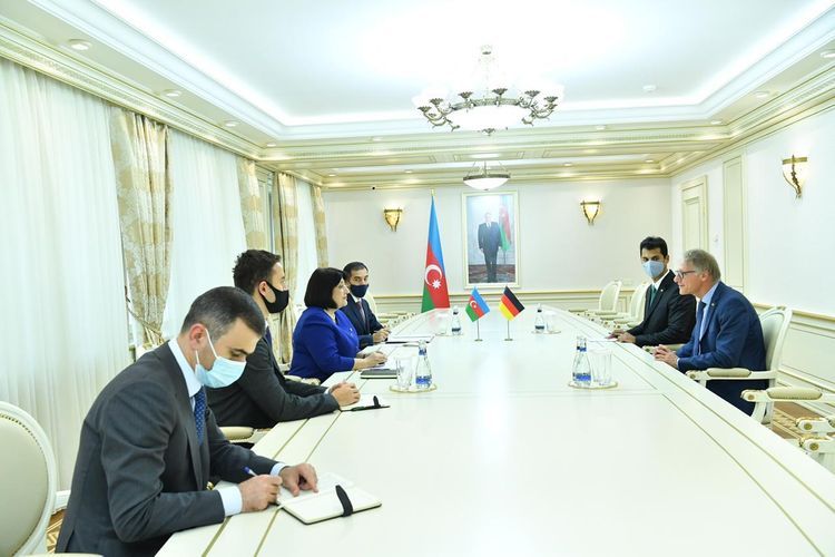 Sahibə Qafarova Almaniyanın Azərbaycandakı fövqəladə və səlahiyyətli səfiri Volfqanq Maniq ilə görüşdü