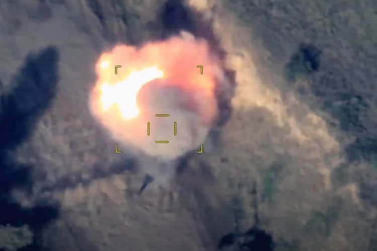 MN: Düşmənin daha bir zirehli tank bölməsi darmadağın edildi
