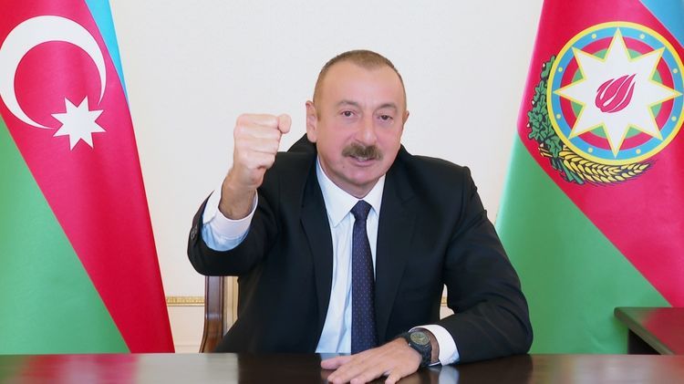 Prezident Zəfər Günü ilə bağlı qanunu imzaladı