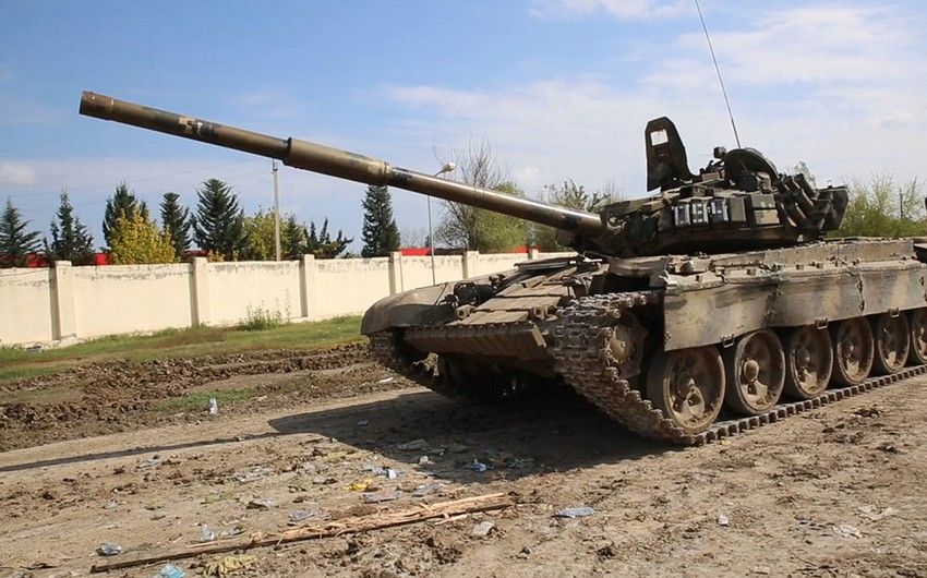 Düşmənin ələ keçirilən növbəti hərbi texnikalarının videogörüntüsü