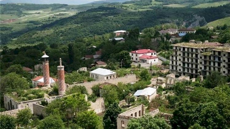 Şuşada İsa bulağından      GÖRÜNTÜLƏR