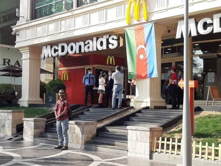 “McDonalds Azərbaycan” işçiləri istismar edir