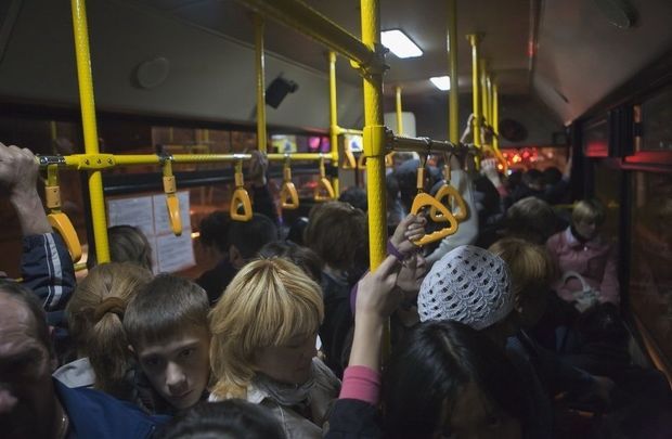 Bakıda avtobuslarda sərnişin sıxlığı -     FOTO
