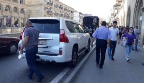Bakıda "Bakubus" "Lexus"a çırpıldı, tıxac yarandı -         FOTO — foto 3