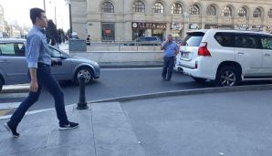 Bakıda "Bakubus" "Lexus"a çırpıldı, tıxac yarandı -         FOTO — foto 2