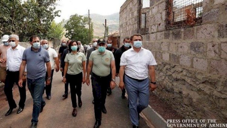 Paşinyan: “Xalq qalib kimi yaşamağa başlamalıdır”