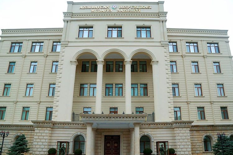 Düşmən taborunun döyüş bayrağı və sənədləri ələ keçirildi