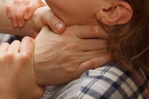 Dəhşətli ailə faciəsi:     Ata 3 övladını boğub öldürdü, arvadını isə...