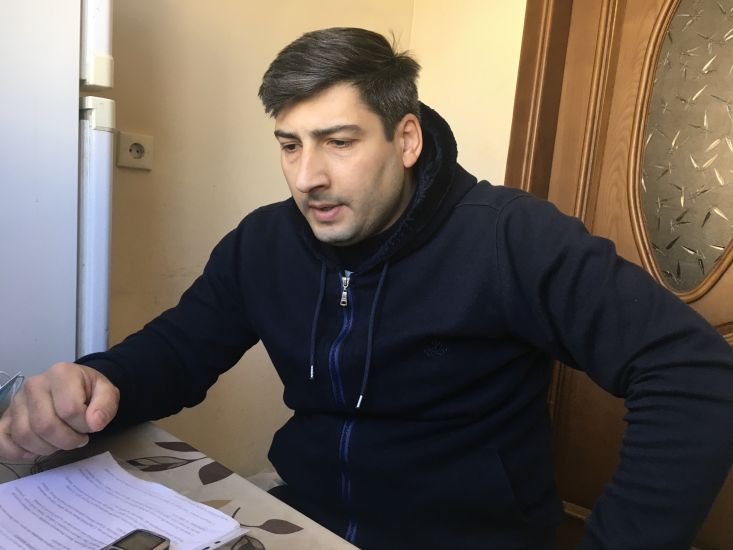 Şəhid anası: Bir oğlumu müharibədə itirdim,digər oğlum da həbs təhlükəsi yaşayır