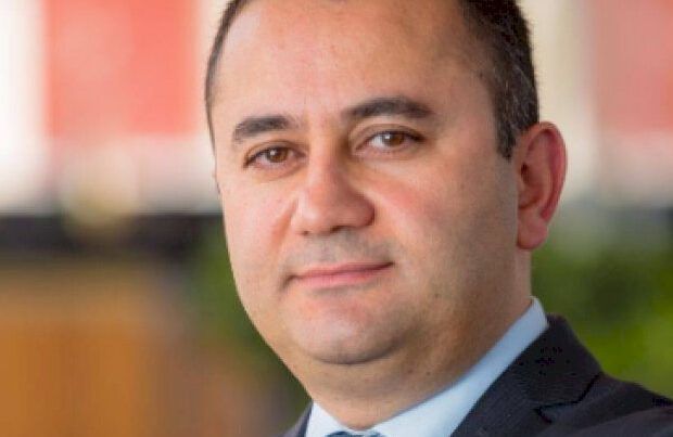 Təhsil nazirinin müşavirinin statusu qalmaqala səbəb oldu -   FAKT